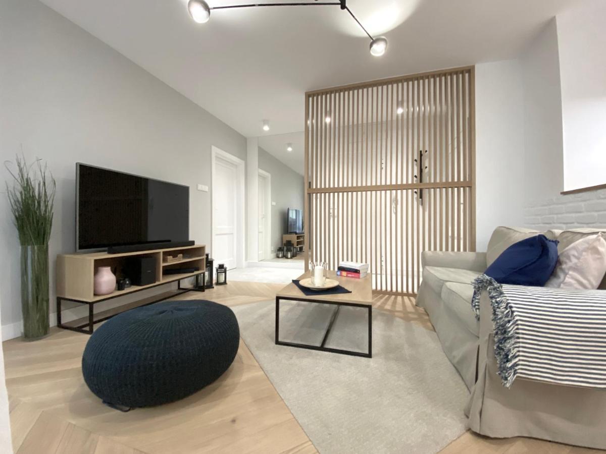 Mycherry - Old Town Apartment - Wiezienna 21C Wroclaw Luaran gambar